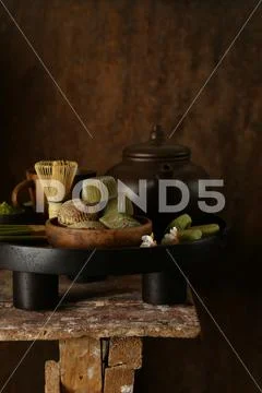 Japanese sweets mochi with matcha tea Stock Photos