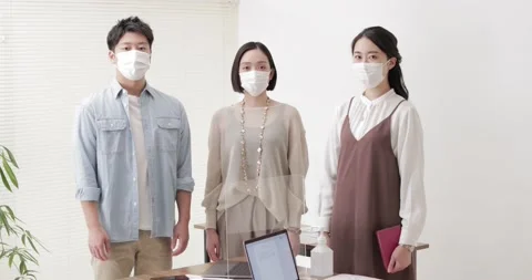 Japanese team working in the office Stock-Footage 152196998