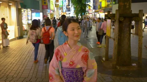 Japanese Woman Kimono Shinjuku Tokyo Japan Stock Footage