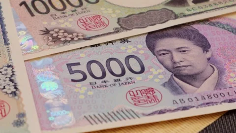 Japan's new rotating banknote Stock Footage 325695909