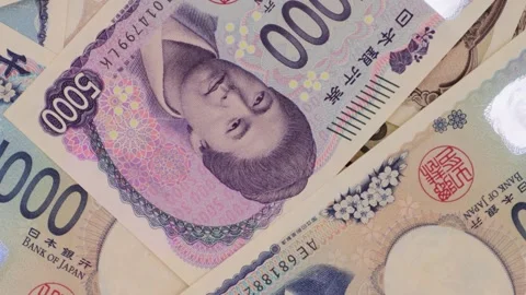 Japan's new rotating banknote Stock Footage 325696156