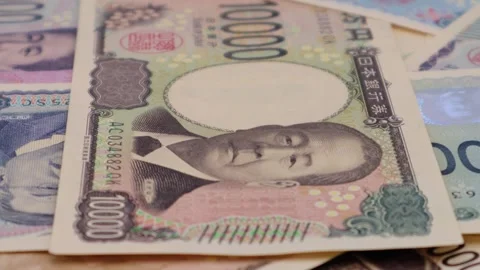 Japan's new rotating banknote Video stock 326079952