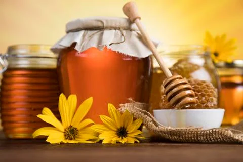 Jar of liquid honey Free Stock Photos