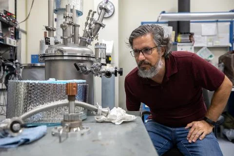 Jared Sass, NASA engineer, monitors a test inside the Cryogenics Test Labor.. Stock Photos