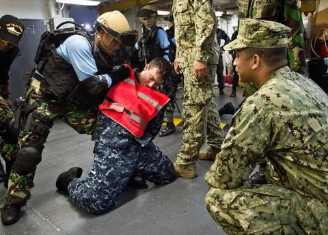 JAVA SEA (May 24, 2013) Members of the Indonesian special forces unit Kopa... Stock-Fotos
