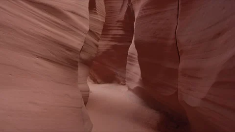 Jaw-dropping scenery of the deep gorge with sun beam above the rocky cliffs 스톡 동영상 170457632