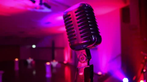 Jazz Microphone on Stage 库存影片 31690404