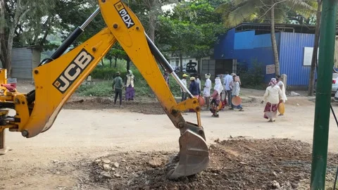 JCB and workers are working for asphalt road repair Vídeos de archivo 166355440