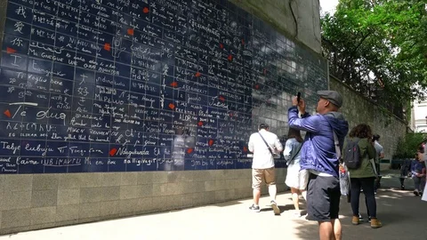 Je t'aime wall in Paris Stock Footage 78595569