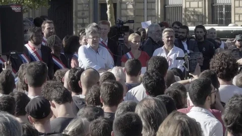 Jean Luc Melenchon makes speech against Macron at Place de la République Stock Footage 77794800