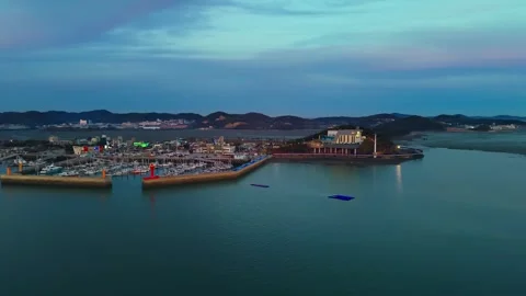 Jebudo Marine Cable Car Moving at Blue Hour, Jeongok Marina Aerial Parallax Видео 334468963