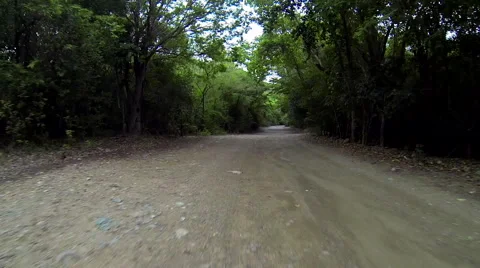 Jeep splashes through a big puddle Video stock 41462531