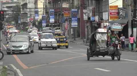 Jeepney Unloading Passengers 動画素材 62089590