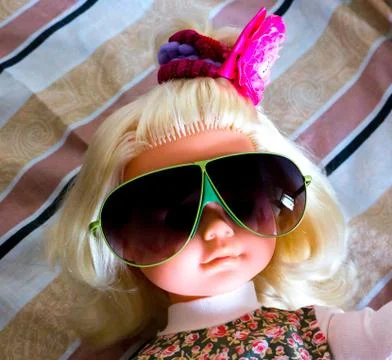 The JeeVice sunglasses. Photos