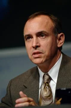 Jeff Hanley, Constellation Program Manager, announces to NASA employees and.. Foto stock