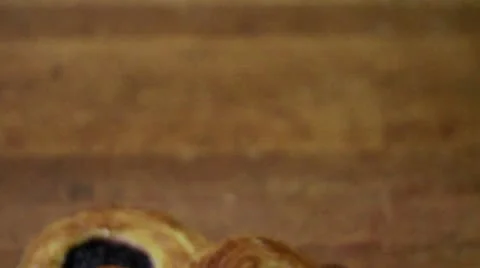 Jelly tilt down Video stock 9449302