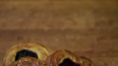 Jelly tilt down to static Stock Footage 9449572