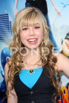 Jennette mccurdy.los angeles premiere of dreamworks animation's ...