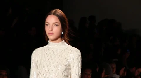 Jenny Packham NYFW Stockbeeldmateriaal 21273111