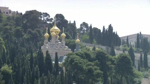 Jerusalem Gethsemane tilt church Stock Footage