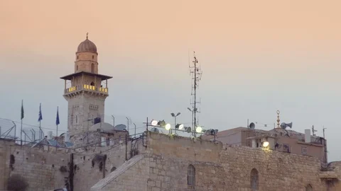 Jerusalem old city panoramic view. Old buildings next to Western wall. Stock-Footage 102840200