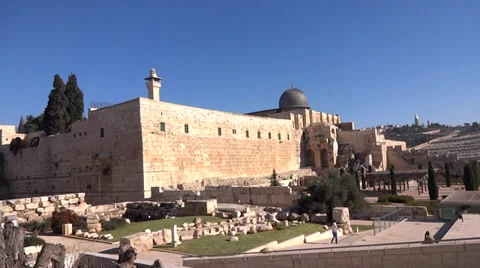 Jerusalem southern wall the jerusalem archaeological park - davidson center Stock-Footage 33757938