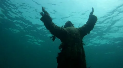 Jesus: Statue Underwater Stock-Footage 7756092