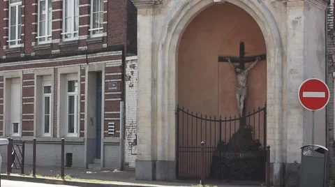 Jesus in a street Stock Footage 45433137