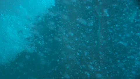 Jet of blue clear water with bubbles Vidéo 88682216