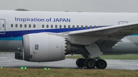 Jet Engine, ANA Boeing 787 Passenger Airplane Taxi for Takeoff, Rainy Taipei Video stock 257677181