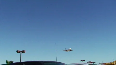 Jet passing overhead HD Stock Footage 483039