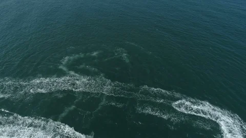 Jet Ski making circle maneuvers Stock-Footage 91278223