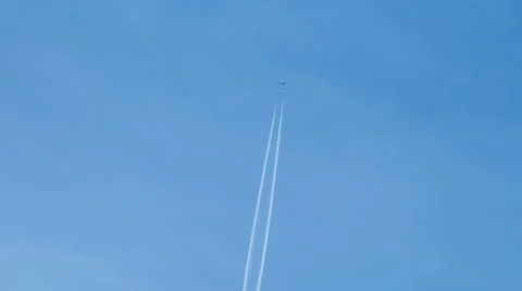 Jet stream from aircraft flying 스톡 동영상 45835474