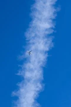 Jet Stream With Another Plane Passing Through Fotos de archivo