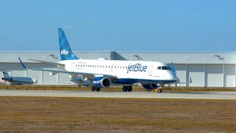 JetBlue Embraer E190 Close-up Turning at FLL Stock Footage 107043715