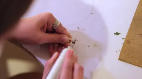 Jewelry workshop, ring sharpening with a drill Stock Footage 283000283