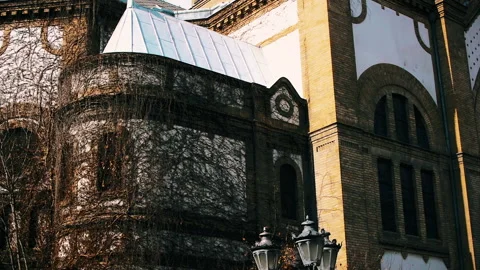 The Jewish synagogue back side wives in Novi Sad. Vidéo 152950665