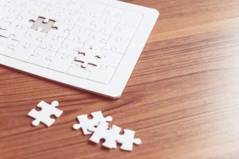 Jigsaws option choice for last solution for business option concept Stockfoto's