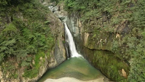 Jimenoa2 waterfall 03 Video stock 319832852