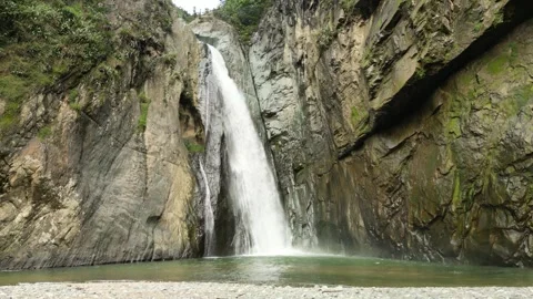 Jimenoa2 waterfall 08 Video stock 319833507