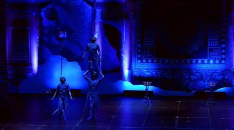 Jinan acrobatic troupe performs in St. Petersburg, Russia Stock-Footage 58602433