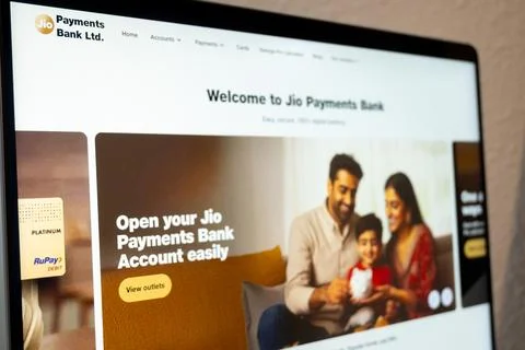 Jio payments bank website interface showing products Fotos de archivo