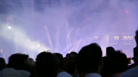 Jm1026-Outside Crowd Stockbeeldmateriaal 751109