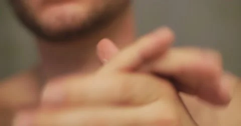 Jm1442 Man Applying Face Cream Stock-Footage 44183174