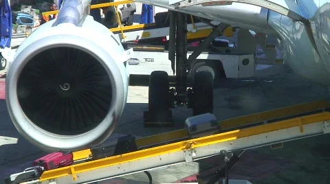 Jm604-Luggage Unload2 Stock-Footage 145882