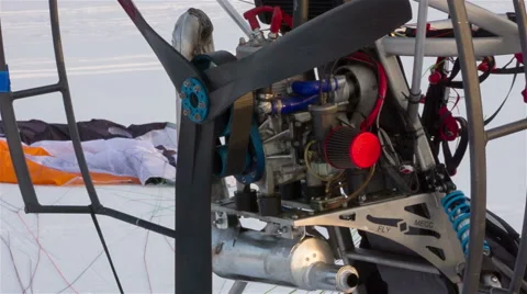 Job engine powered paragliding. Video stock 45586983