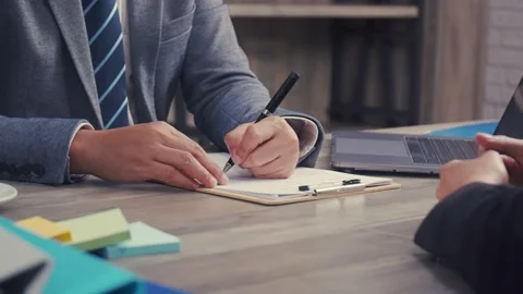 Job interview: Confident executive asking candidate question new employee. 스톡 동영상 144427988