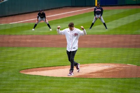 Joe Burrow throwing out the first pitch at the Cincinnati Reds Opening day 2022. Stock Photos