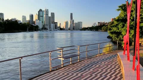 Jogger Brisbane skyline, Queensland, Australia Stock Footage