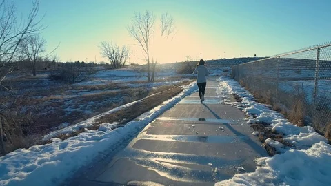Jogger Running in Slow Motion 動画素材 101562482